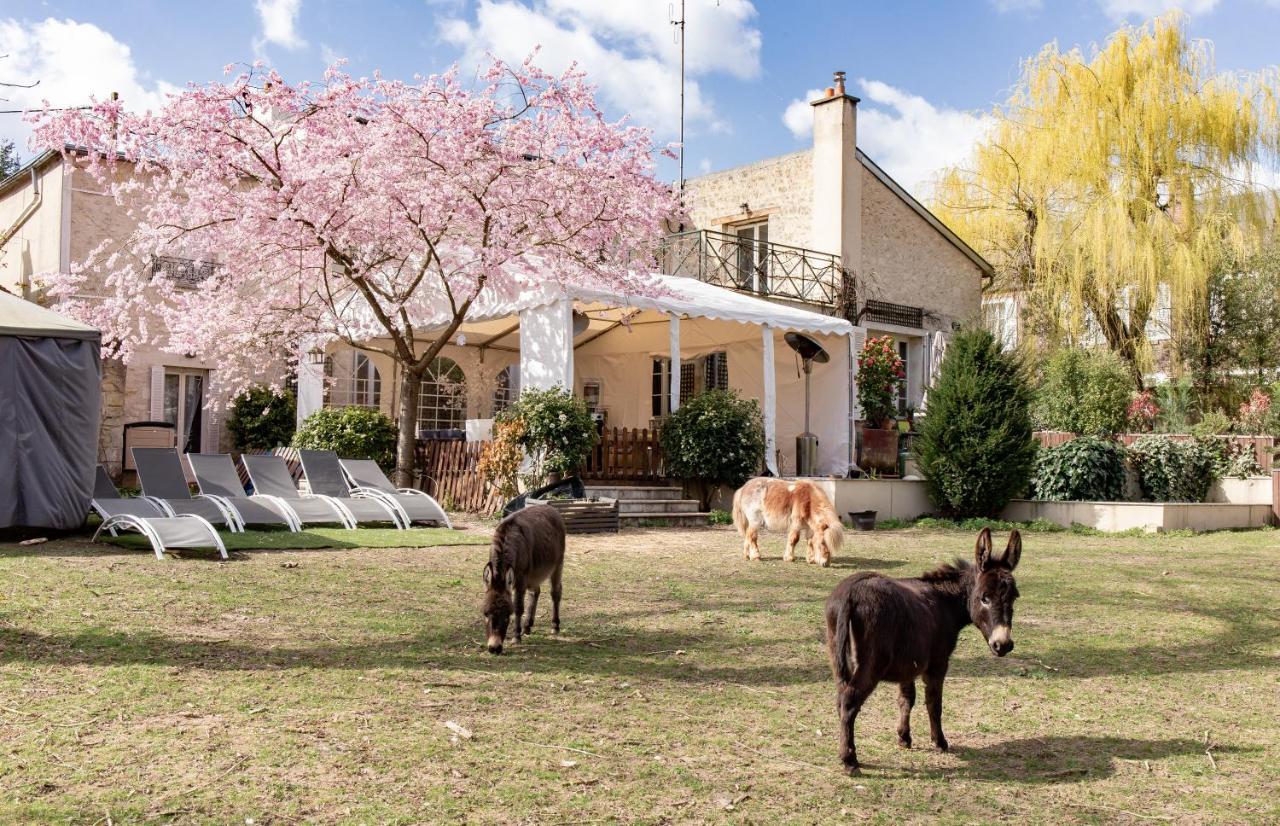 Bed and Breakfast L'Ame Des Hospitaliers Courteuil Екстер'єр фото