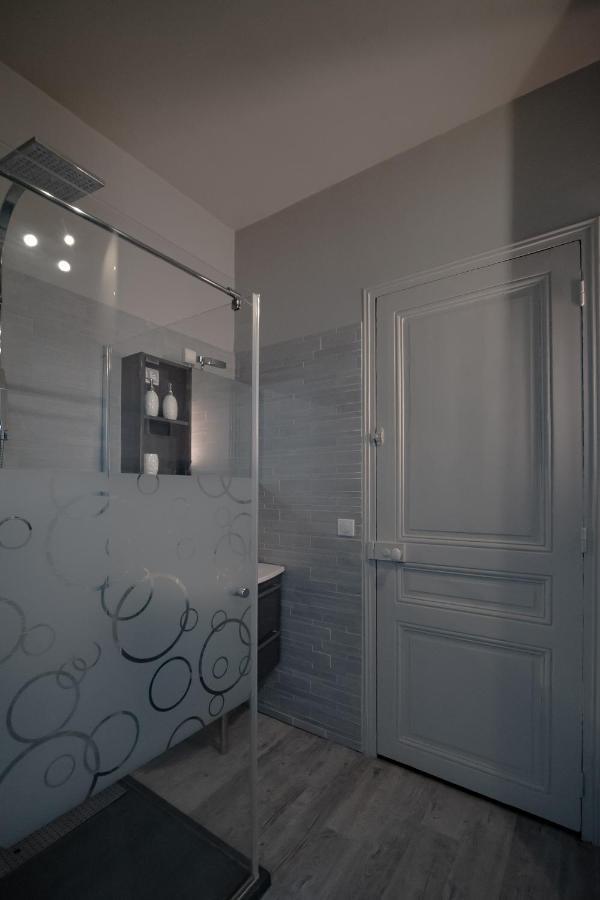 Bed and Breakfast L'Ame Des Hospitaliers Courteuil Екстер'єр фото